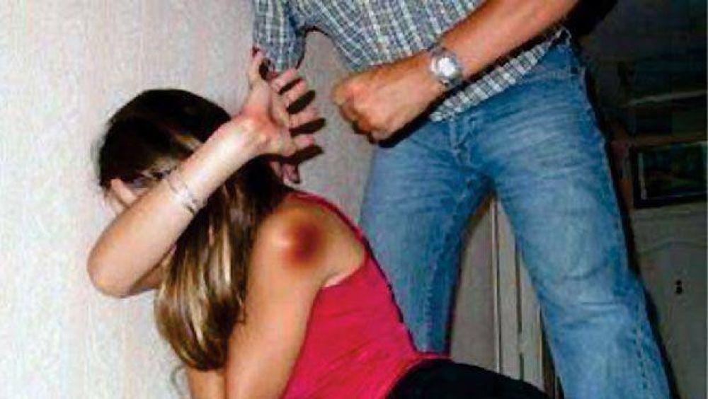 Fr�as: un joven fue detenido por agredir y abandonar en la ruta a su novia
