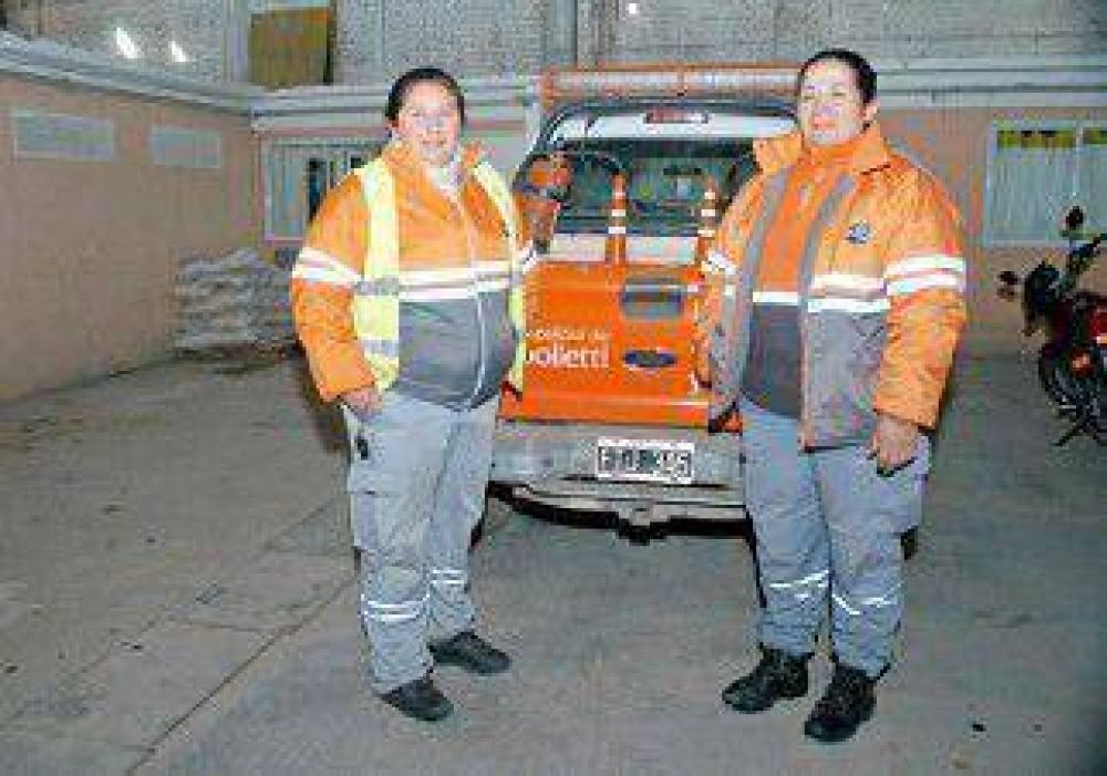 Inspectoras salvan a tres hermanitos de un incendio 