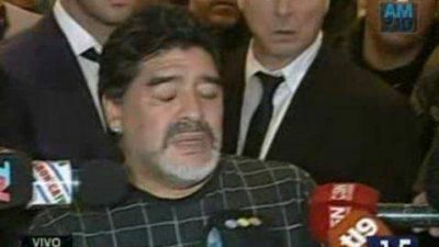 El dolor de Diego Maradona por la muerte de su pap�: 
