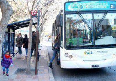 Viaje de terror: asaltaron a estudiante en un colectivo 