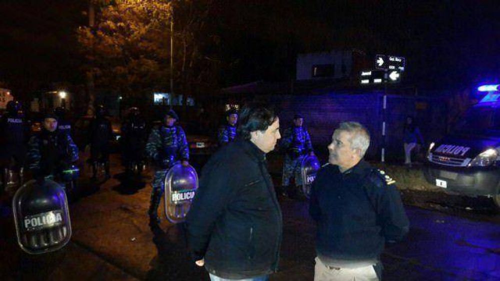 Cuatro allanamientos simult�neos en Villa Matadero: siete detenidos