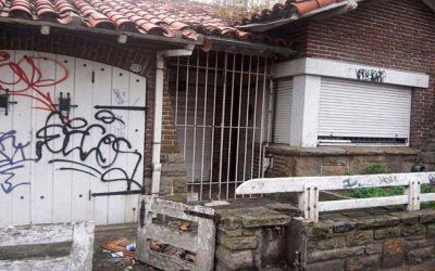 Tres mujeres con un bebe fueron detenidas cuando violentaban la puerta de una casa