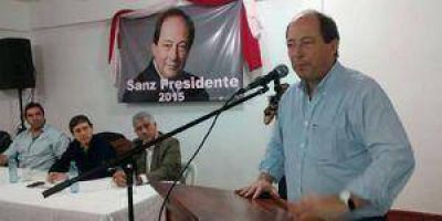 Sanz visit� Formosa y critic� la designaci�n de jueces