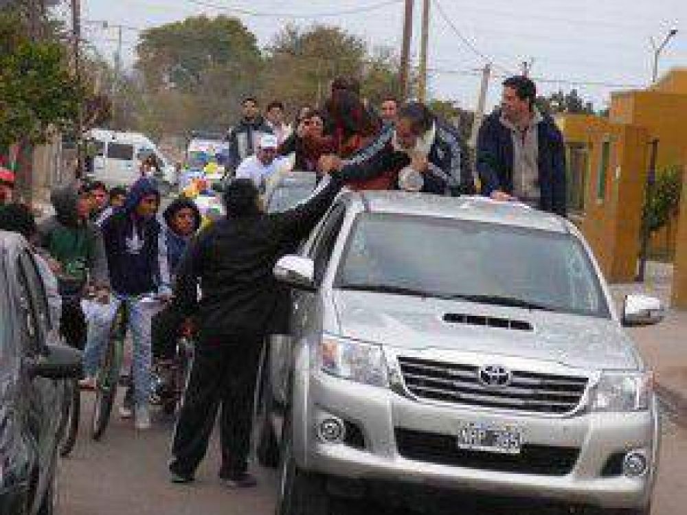 La caravana de FCR lleg a los barrios del este de la ciudad