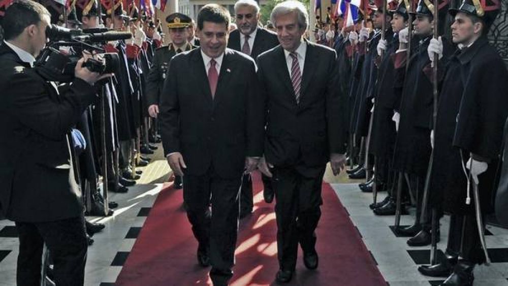 Tabar� barre con el estilo Mujica y vuelve a imponer el protocolo