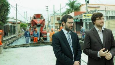 Avanzan las obras de pavimentaci�n en el distrito