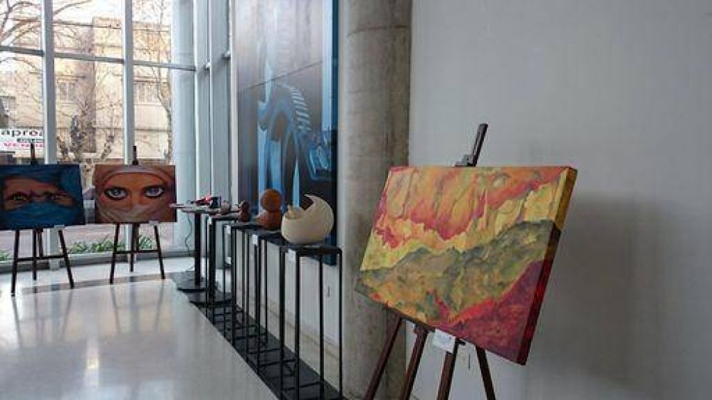 Inauguraron la 2da Expo Arte Mix del Instituto Tecnol�gico Beltr�n