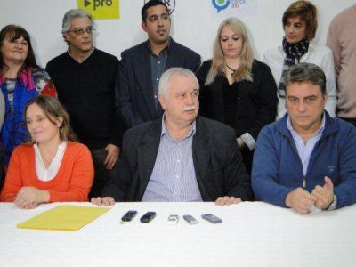 Presentaron la lista encabezada por Ernesto Cladera que competir� en Cambiemos