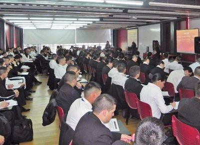 Capacitan a cadetes de la polic�a local de La Plata sobre derechos de los ni�os