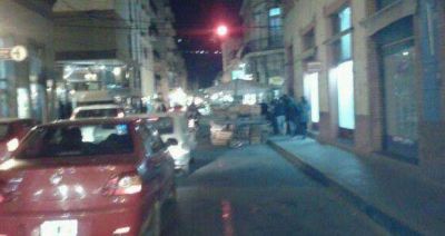 Removieron a los carros fruteros de una esquina del microcentro