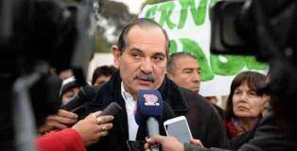 Seg�n Alperovich, hay municipios que usan el erario para campa�a