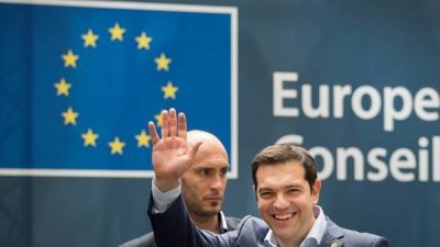 Grecia llama a un referendo para replicar al ultim�tum de los acreedores