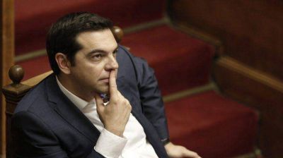 Ministros de Finanzas de la Eurozona rechazaron prorrogar el rescate de Grecia