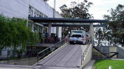 Le pegaron cuatro tiros a un joven en el barrio Belgrano