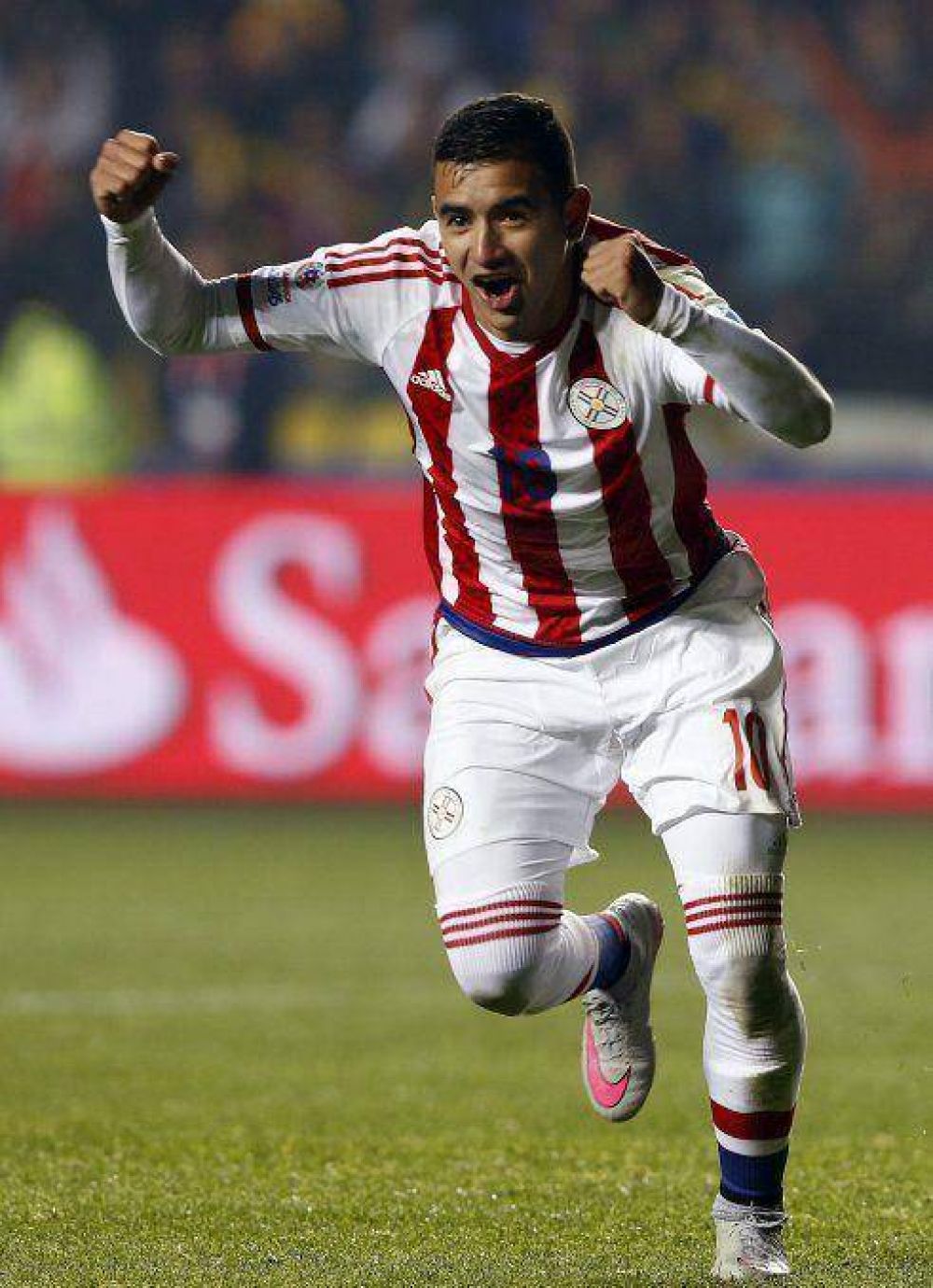 Ins�lito: el t�o del h�roe de Paraguay-Brasil muri� por festejar el gol de su sobrino