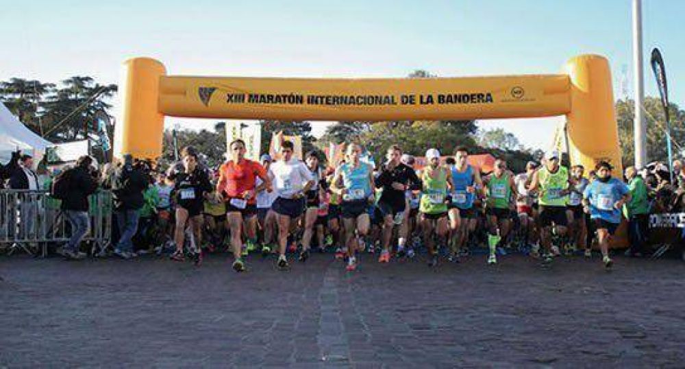 R�cord de participantes en la Marat�n de la Bandera