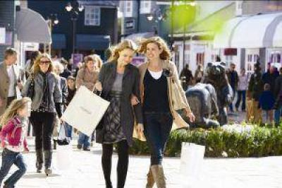 Ventas en s�per crecieron 7,5% y en shopping 9,4%