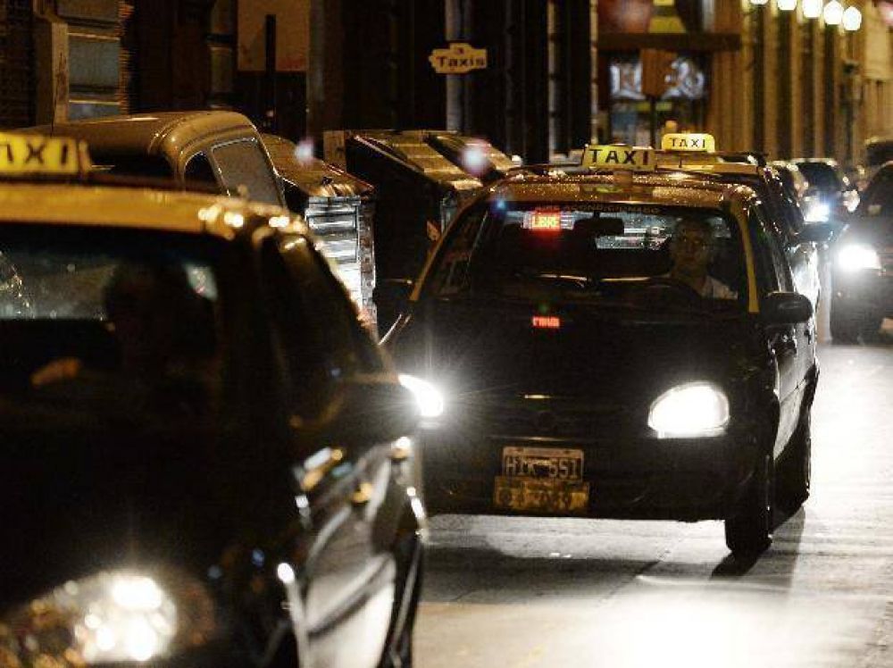Los taxistas quieren un subsidio junto con una suba en la tarifa