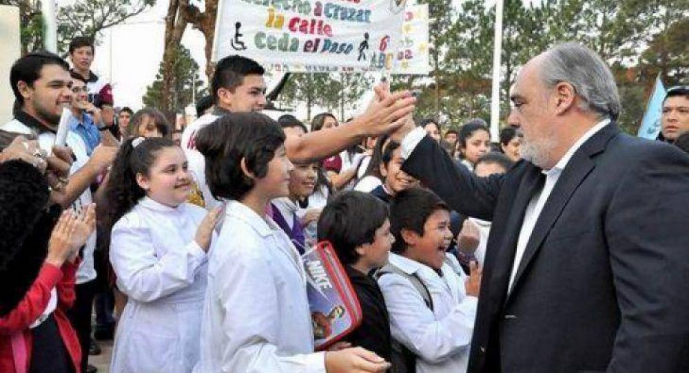 Fuerte inversi�n salarial para el sector docente