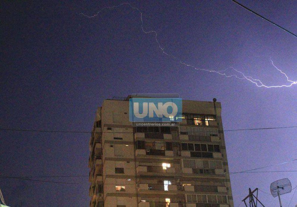 Rige un alerta meteorol�gico para Entre R�os y otras cuatro provincias