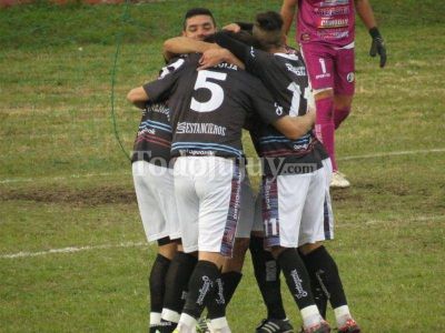 Zapla volvi� a caer de local