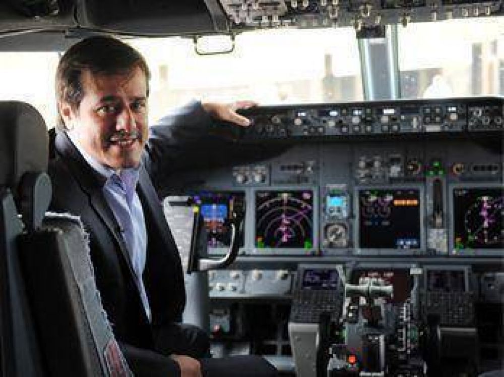 Exclusivo: Recalde permiti� en otro vuelo que se ingrese a la cabina