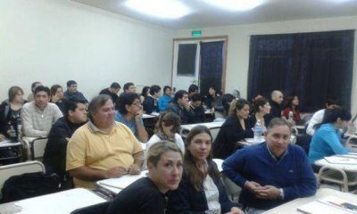 Docentes sin cobrar suspenden profesorado T�cnico Profesional del IPES