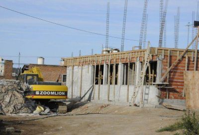 Provincia se asegur� la continuidad de la obra en Polivalente