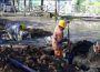 Concluye el primer tramo de la obra que extiende las cloacas a Turdera