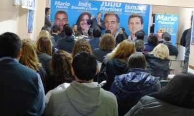 En campa�a, Mart�nez promete derogar el decreto Cavero