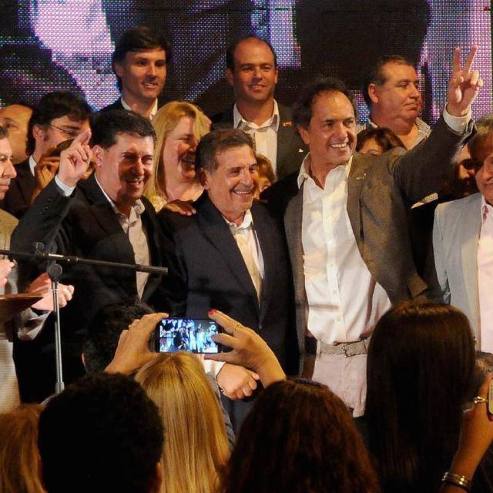 Junto a Scioli, Casas cierra su campa�a el mi�rcoles pr�ximo