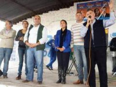 Manzur y Jaldo respaldaron a Carlos Castillo en Los Nogales