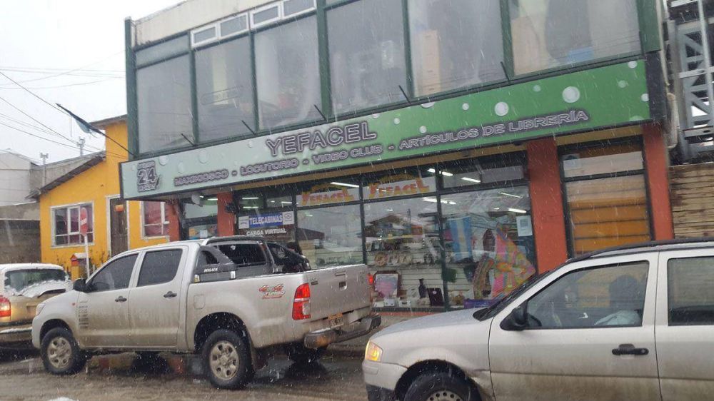 Apu�alan a un sujeto en la puerta de un kiosco en Ushuaia