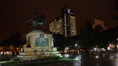 Rige el alerta por lluvias para Santiago 