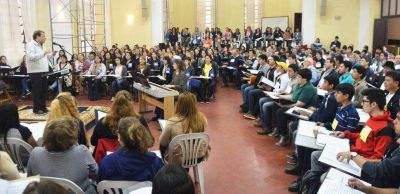 El coro papal ya se pone a tono
