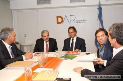 Scioli analiz� temas de la campa�a bonaerense con An�bal Fern�ndez