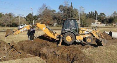Instalaron tubos de desag�es en Rold�n