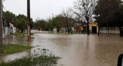 Calles anegadas y tr�nsito complicado por la lluvia