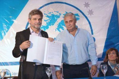Fabi�n R�os y Daniel Filmus reivindicaron la soberan�a sobre las islas y presentaron la �C�tedra Abierta Malvinas�