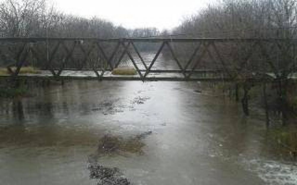 Alerta por inundaciones: Desbord� el r�o Luj�n a ra�z de las lluvias