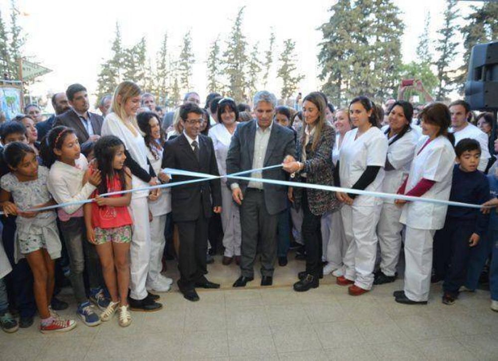 Inauguraron el hospital construido en el predio de la ex yesera