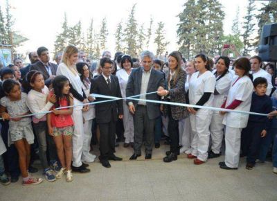 Inauguraron el hospital construido en el predio de la ex yesera