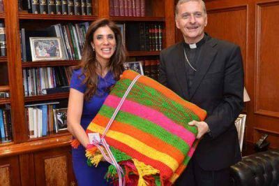 Monse�or Torrado Mosconi se despidi� de la mandataria a quien le agradeci� su trabajo por la gente del interior