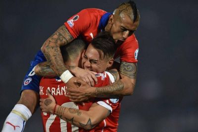 Con un golazo y un hombre m�s, Chile venci� 2-1 a Per� y es finalista de la Copa Am�rica