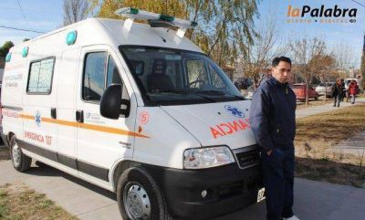 Curetti entreg� una ambulancia 0km y equipamiento para el hospital Dr. Pedro Ecay
