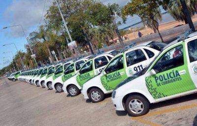 El Gobierno provincial entrega 130 nuevos veh�culos a la Polic�a