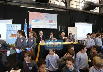 Presentan un manual sobre educaci�n y seguridad vial para ni�os