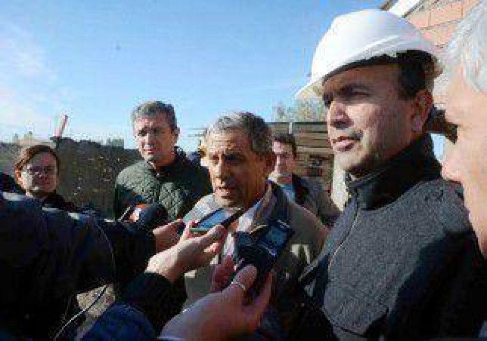Quiroga fij� un nuevo plazo para decir si se postula 