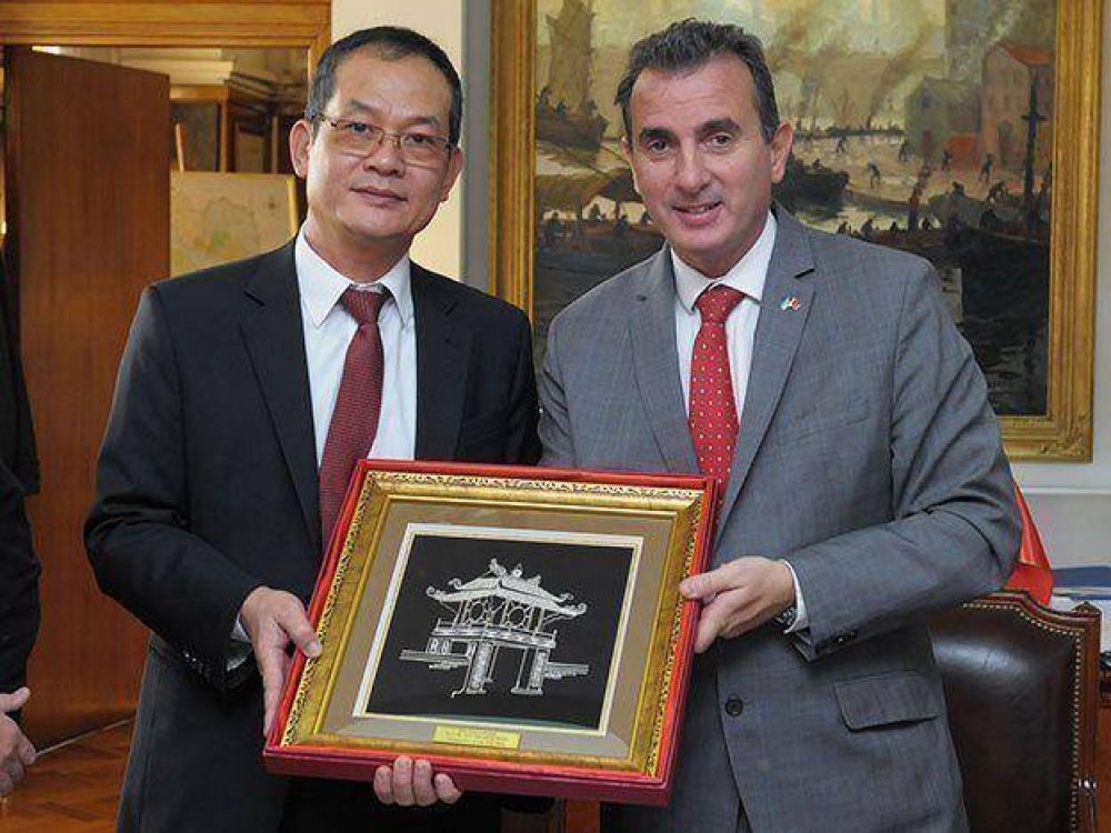 Mendoza reforz el vnculo comercial y tecnolgico con Vietnam
