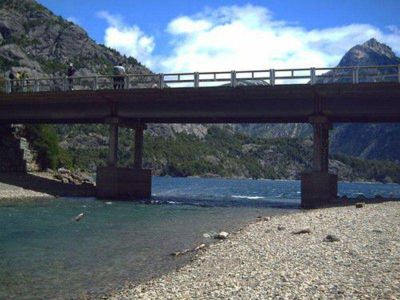 Investigan el robo de un auto de alquiler que sufri� una pareja